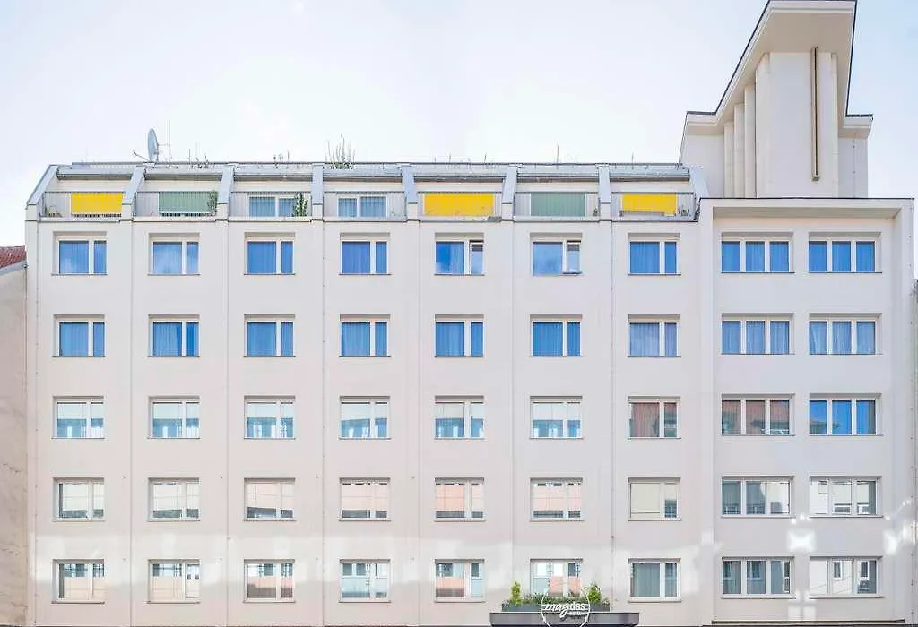 Magdas Hotel Vienna City-1